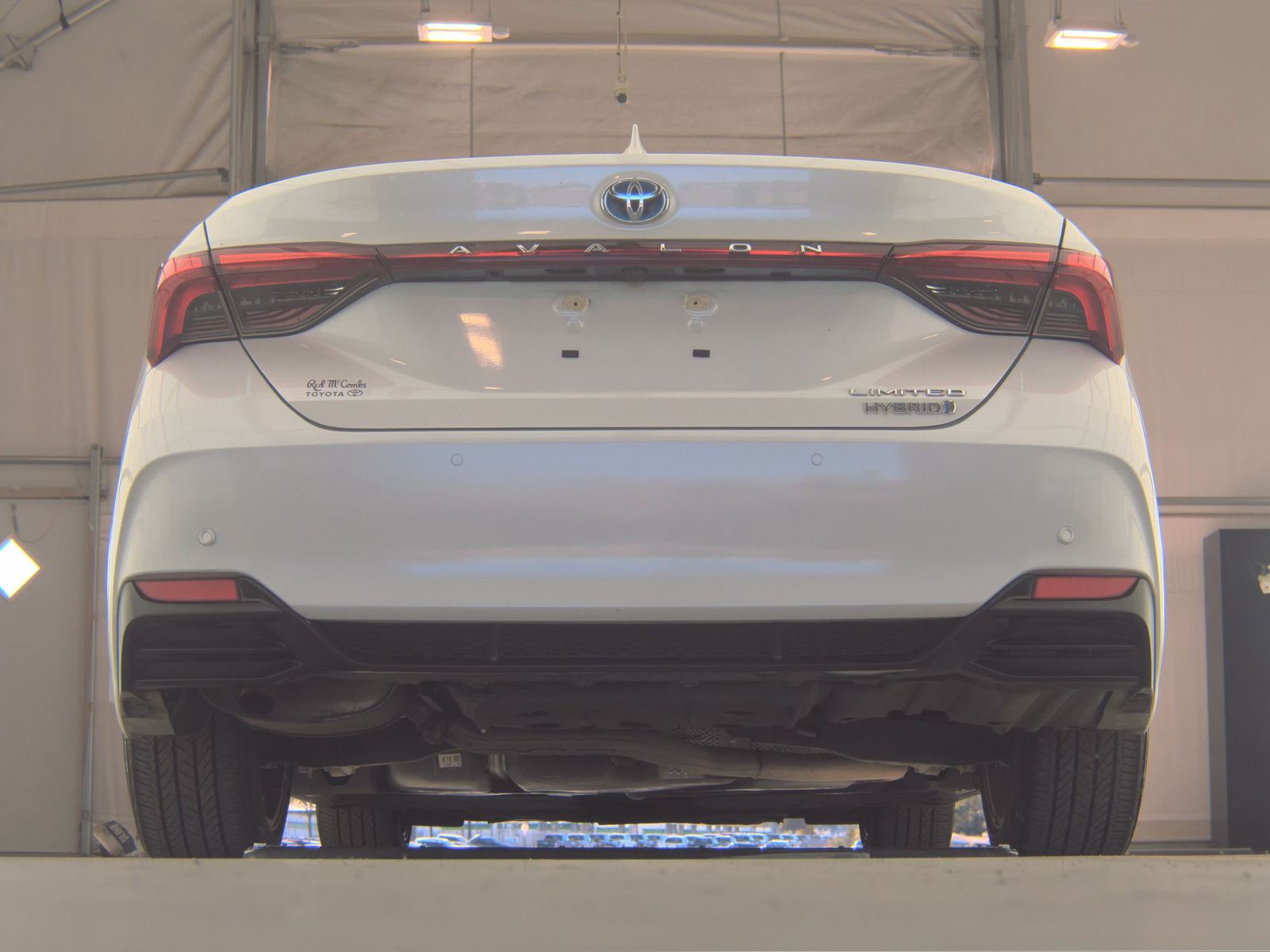 2020 Toyota Avalon Hybrid Limited FWD