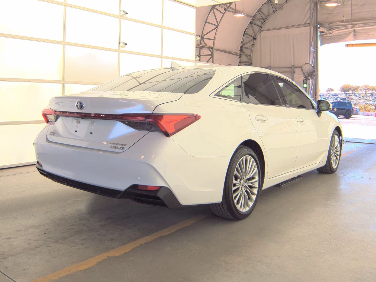 2020 Toyota Avalon Hybrid Limited FWD