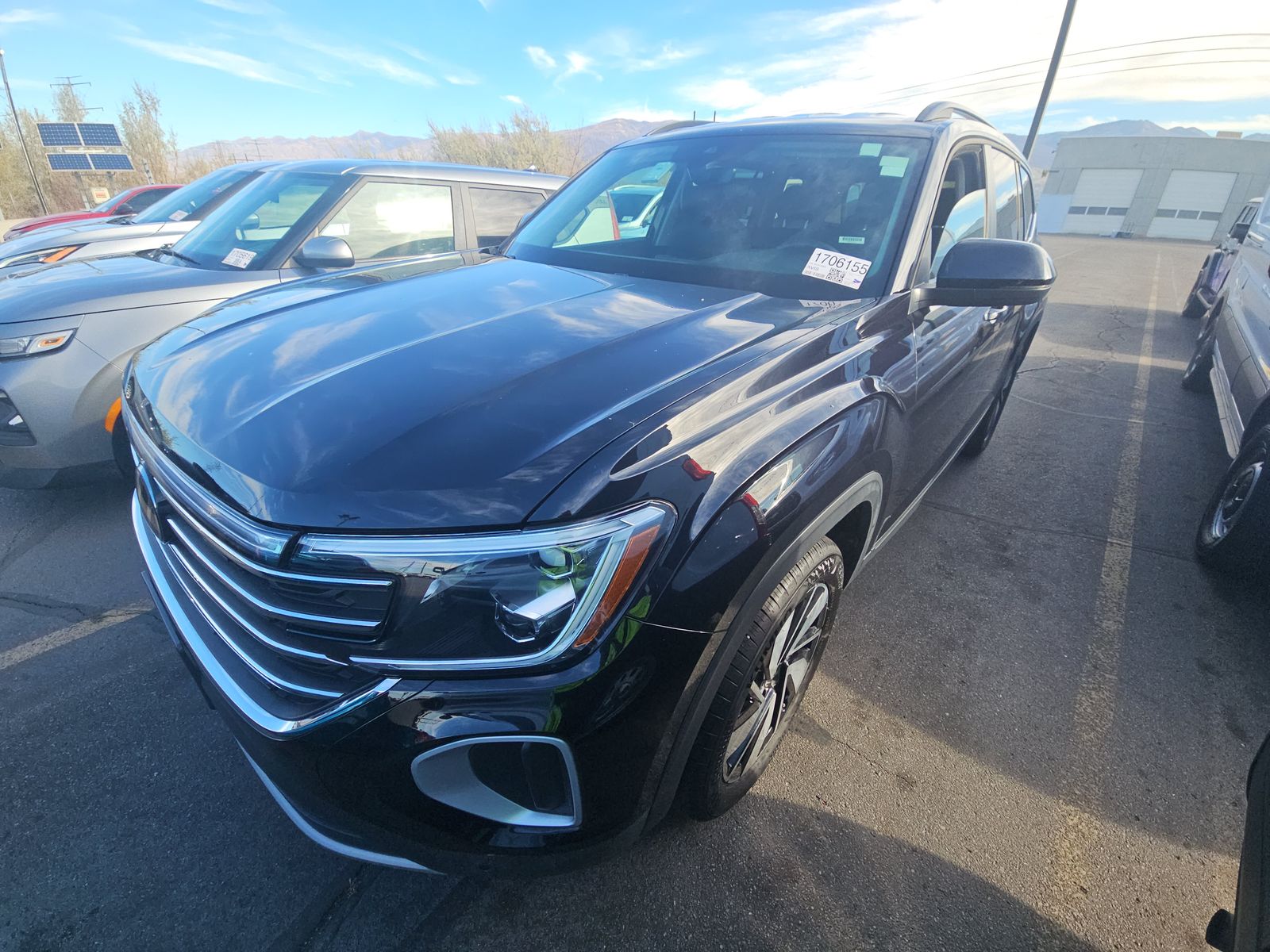 2025 Volkswagen Atlas 2.0T SE FWD