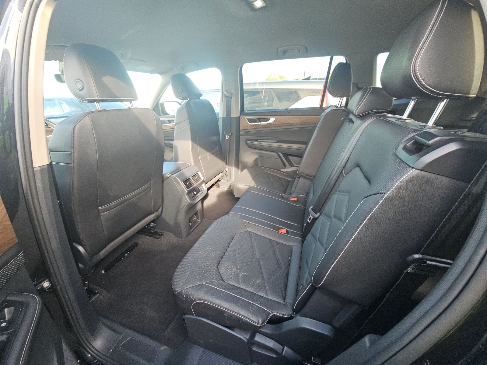 2025 Volkswagen Atlas 2.0T SE FWD