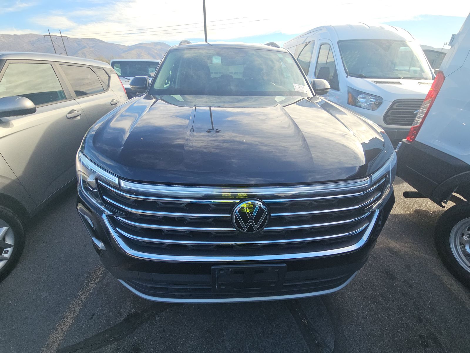 2025 Volkswagen Atlas 2.0T SE FWD