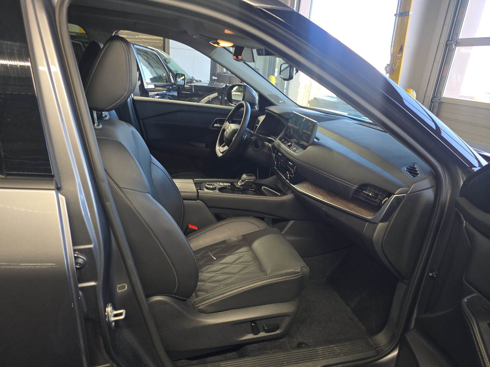 2025 Nissan Rogue Platinum AWD