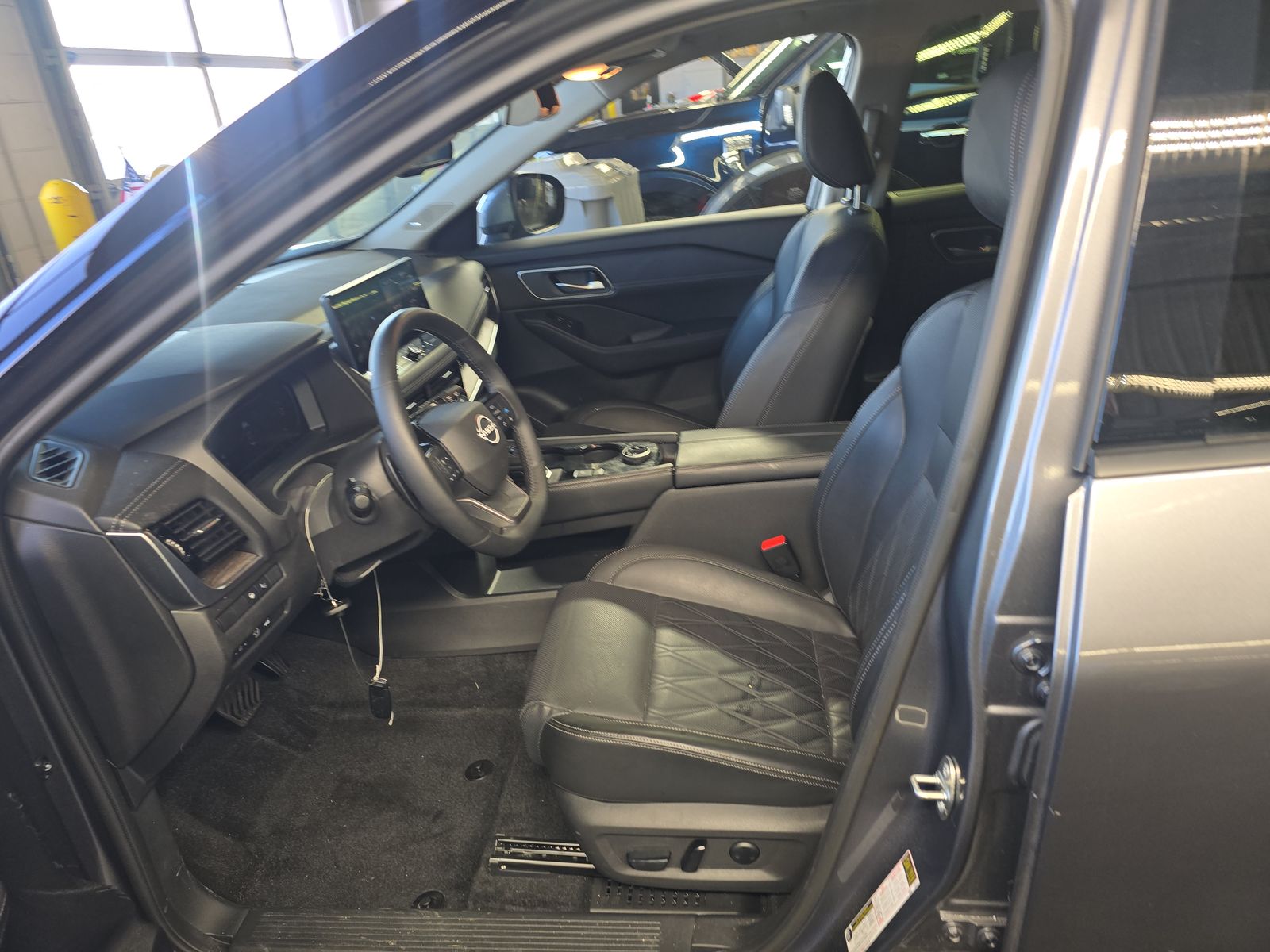 2025 Nissan Rogue Platinum AWD