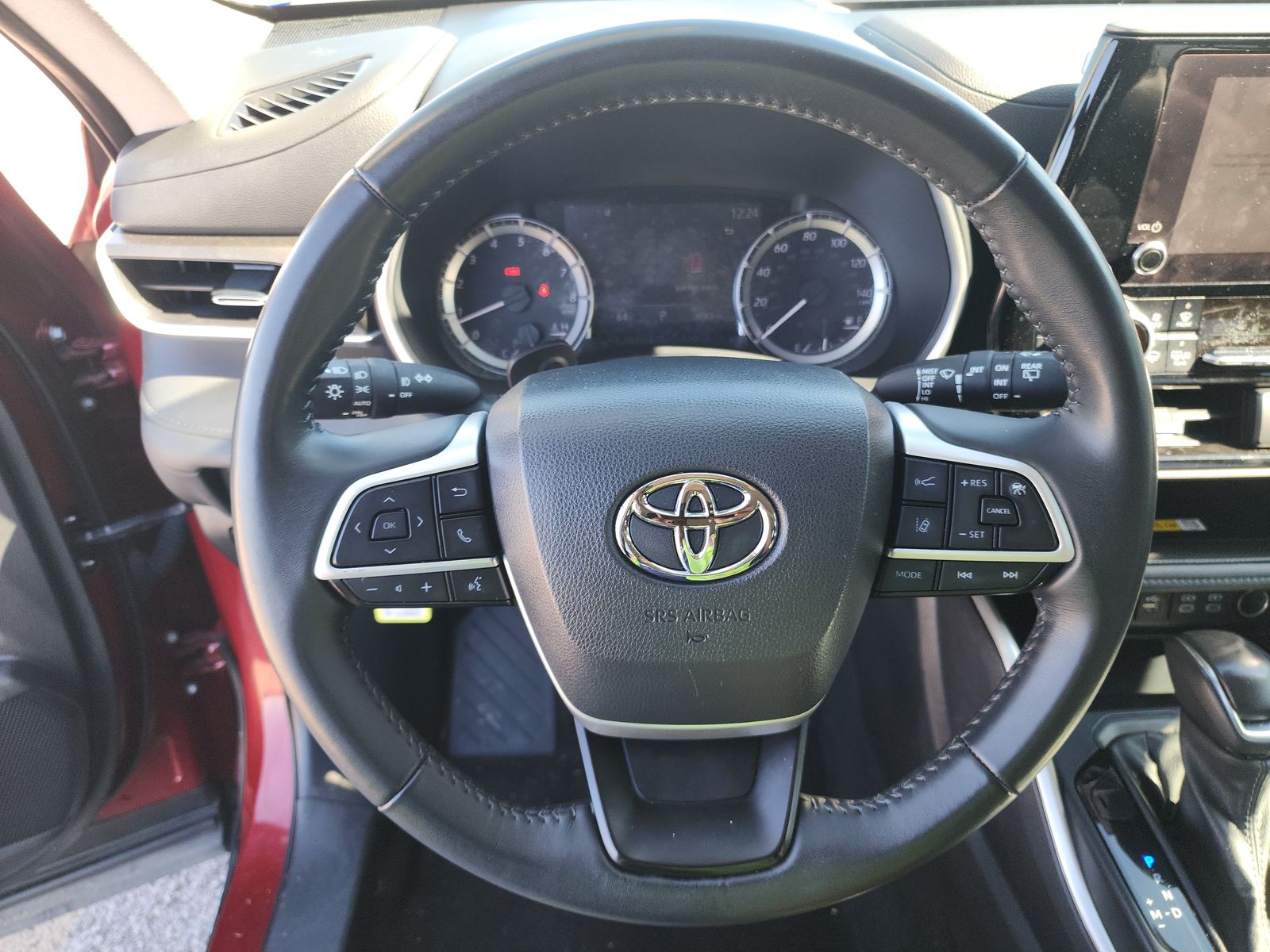 2023 Toyota Highlander XLE FWD