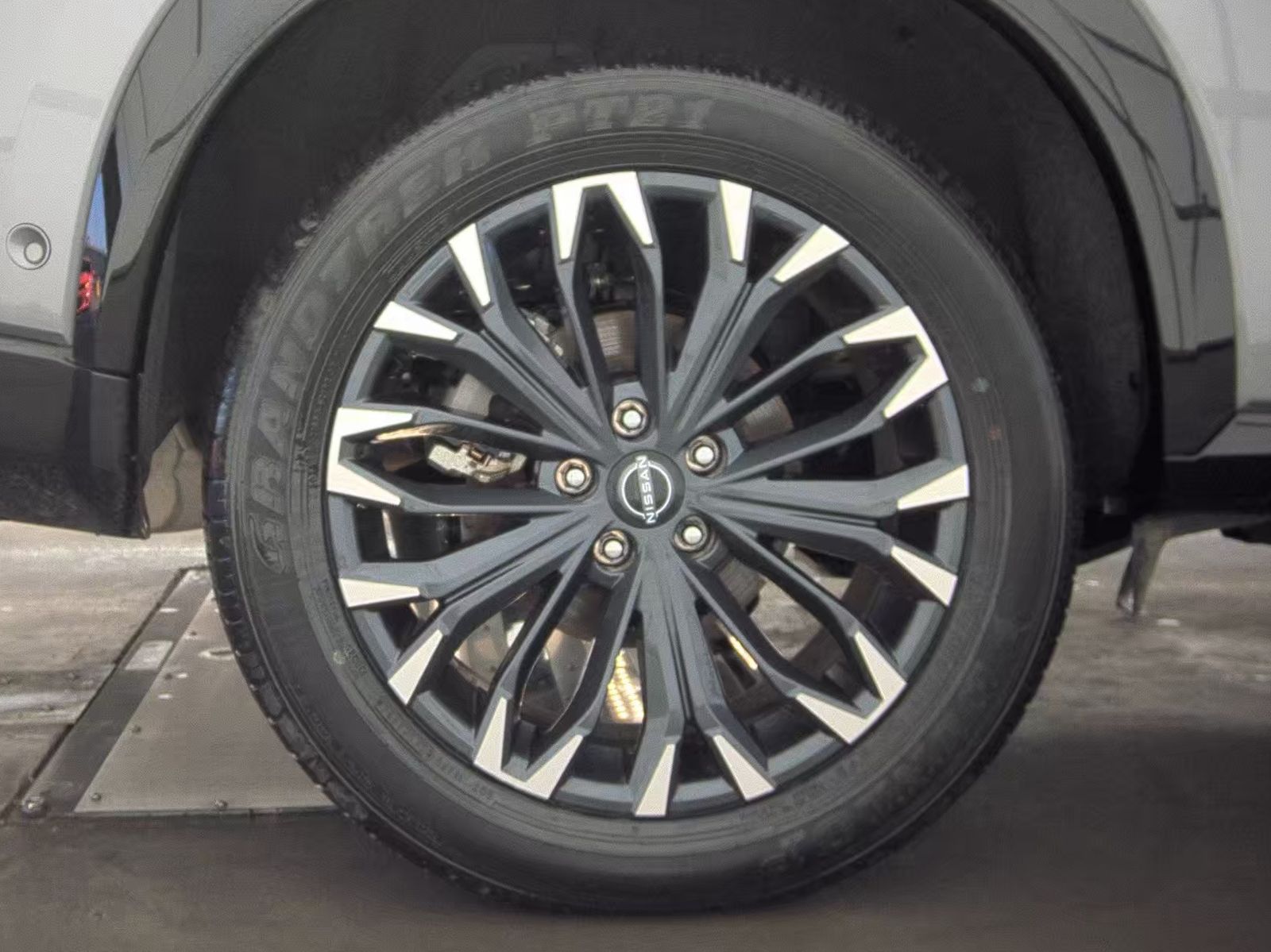 2025 Nissan Rogue Platinum AWD