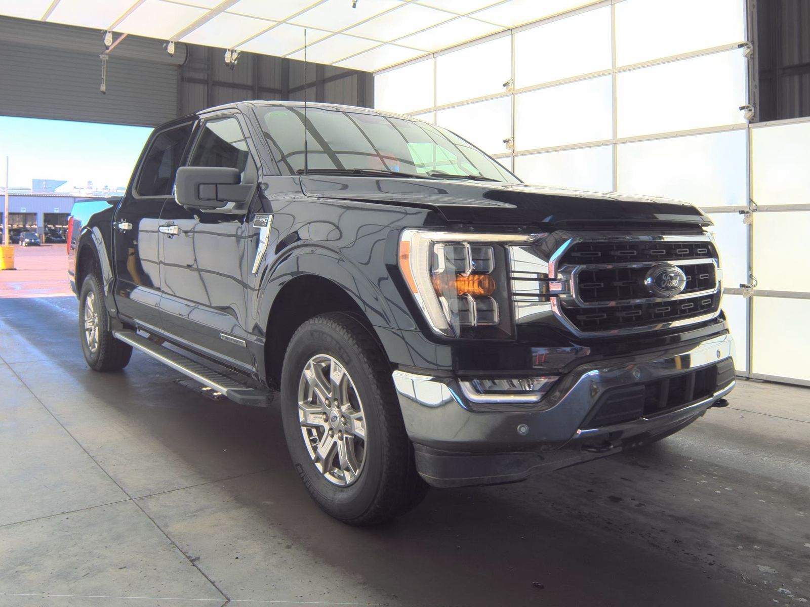 2023 Ford F-150 Hybrid XLT AWD