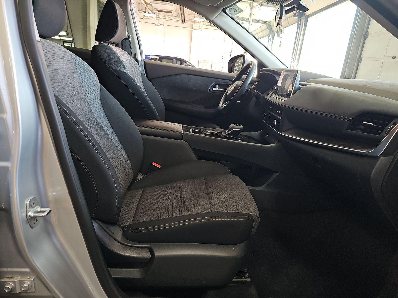 2023 Nissan Rogue SV AWD