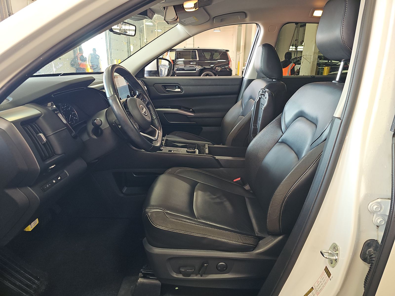 2023 Nissan Pathfinder SL AWD