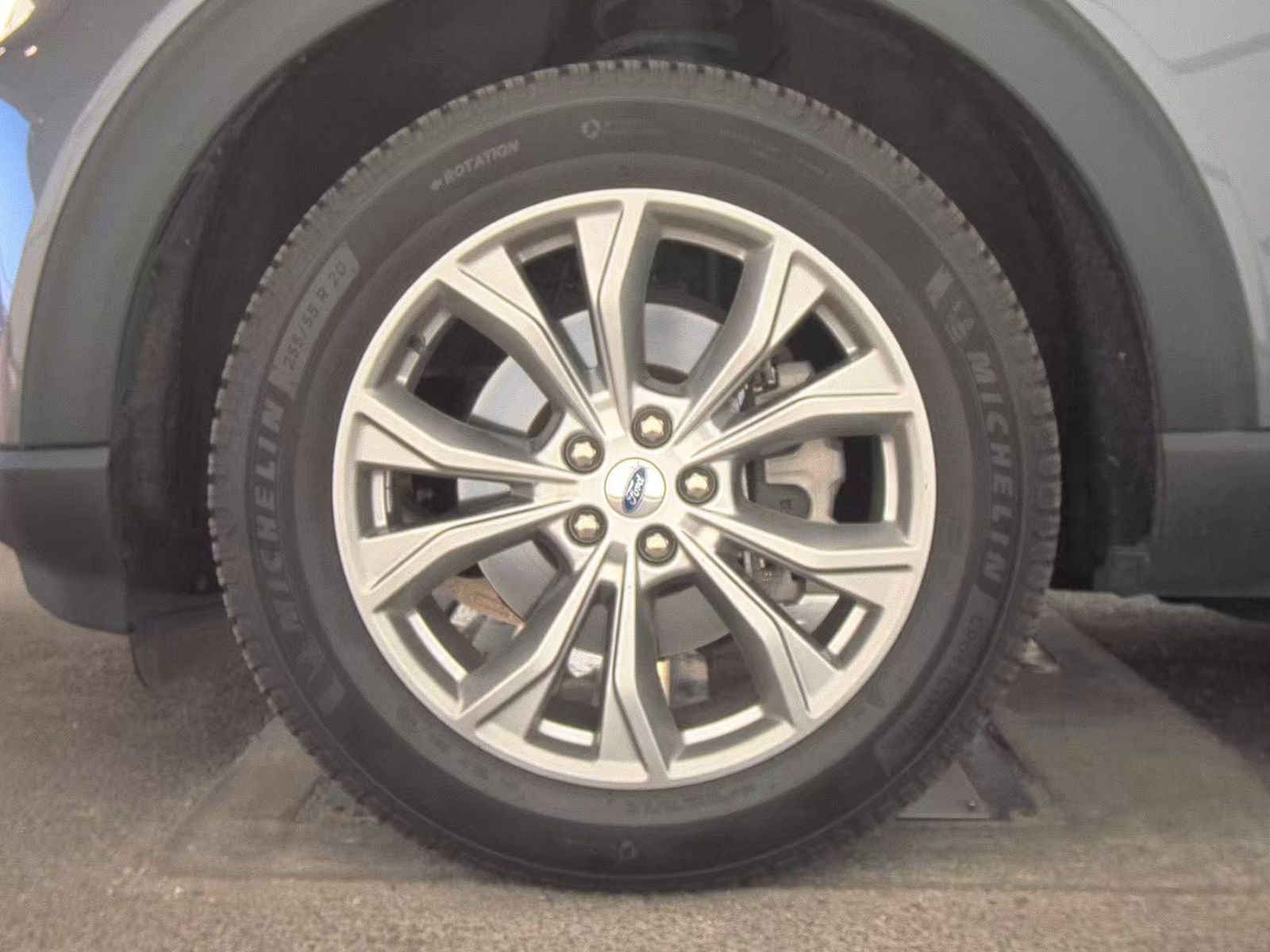 2023 Ford Explorer XLT AWD