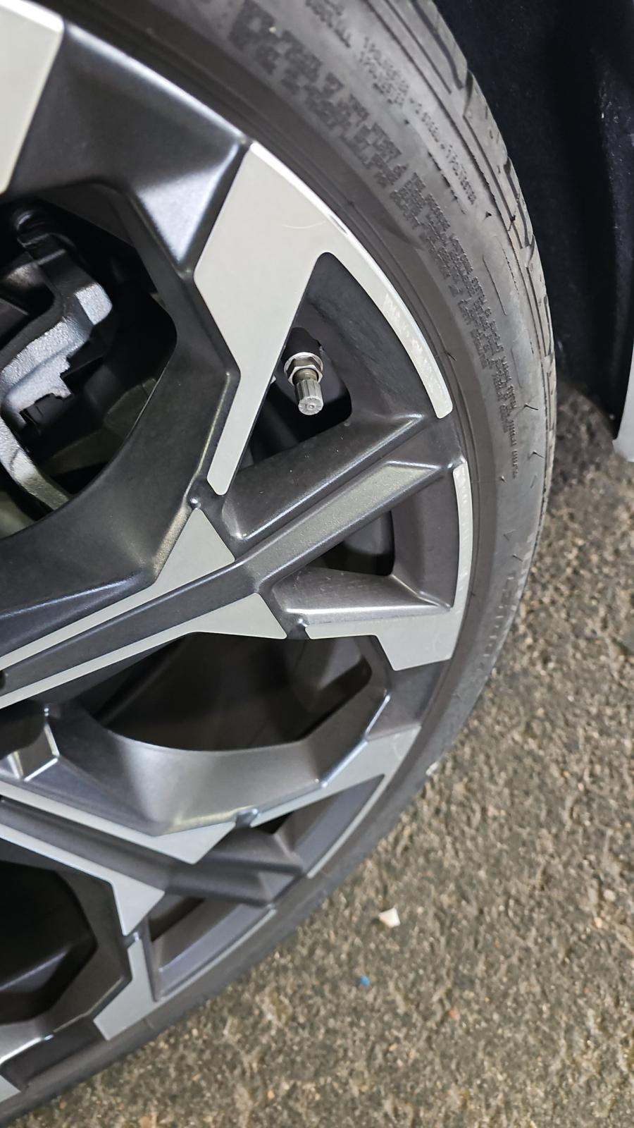 2025 BMW 3 Series 330i xDrive AWD