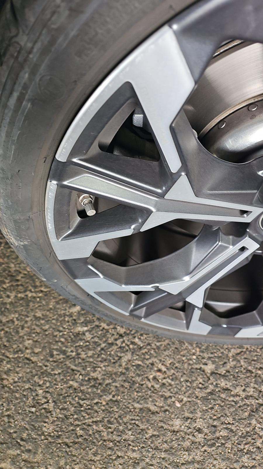 2025 BMW 3 Series 330i xDrive AWD