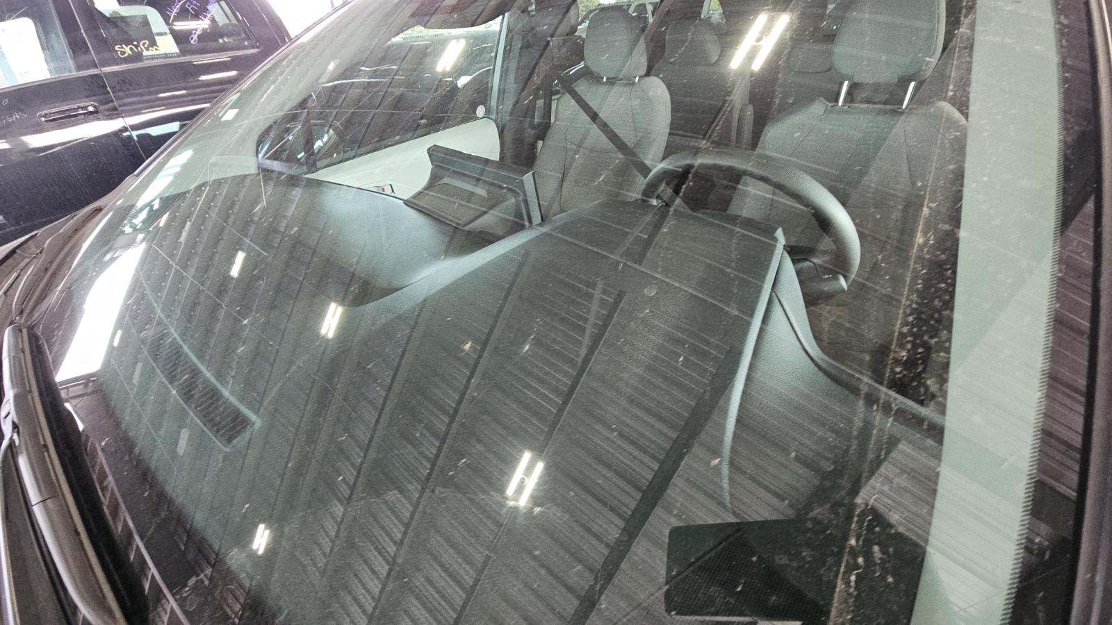 2025 Toyota Sienna LE FWD