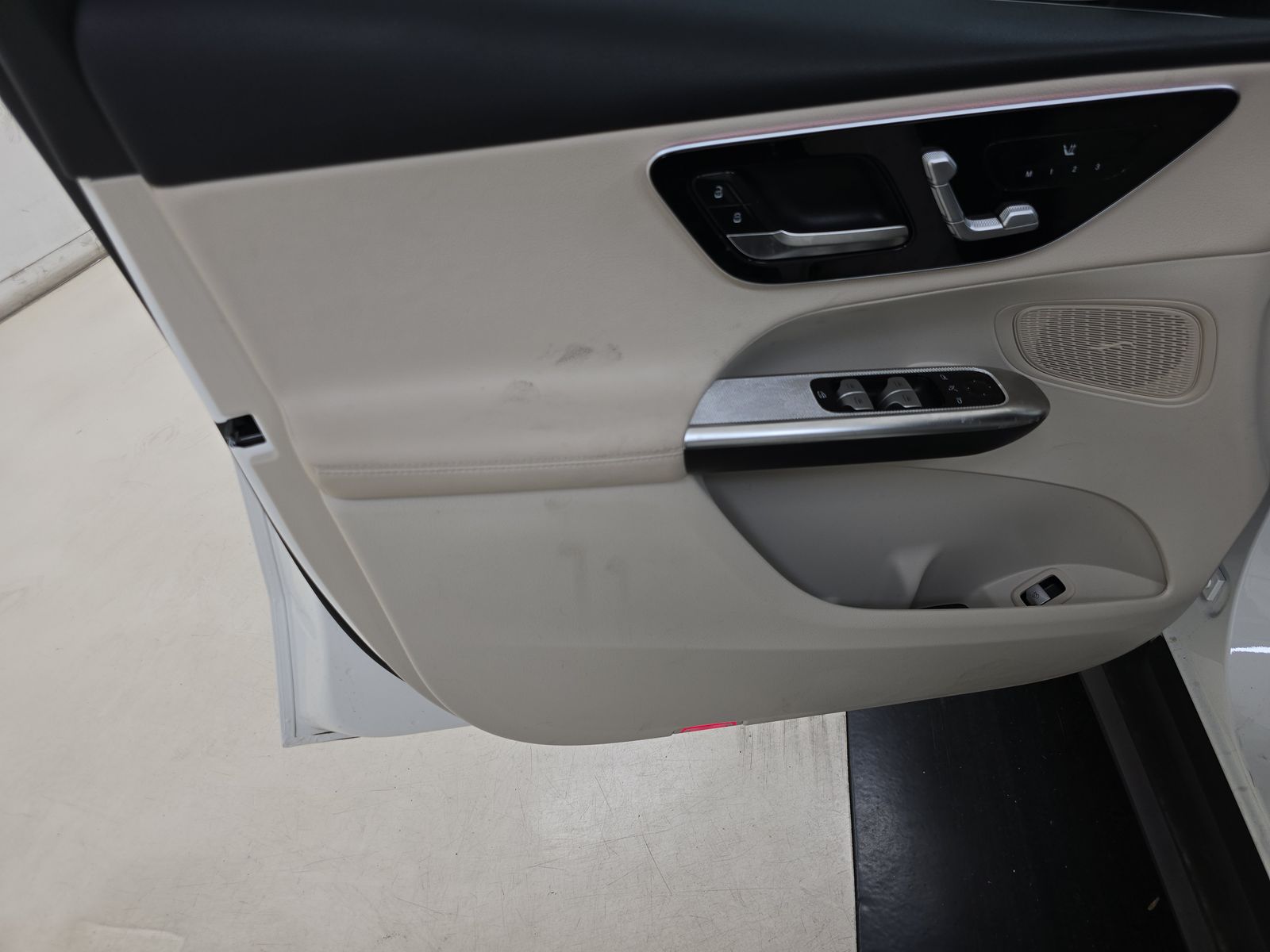 2025 Mercedes-Benz GLC GLC 300 RWD