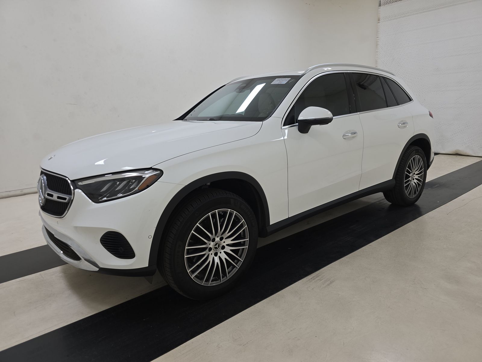 2025 Mercedes-Benz GLC GLC 300 RWD