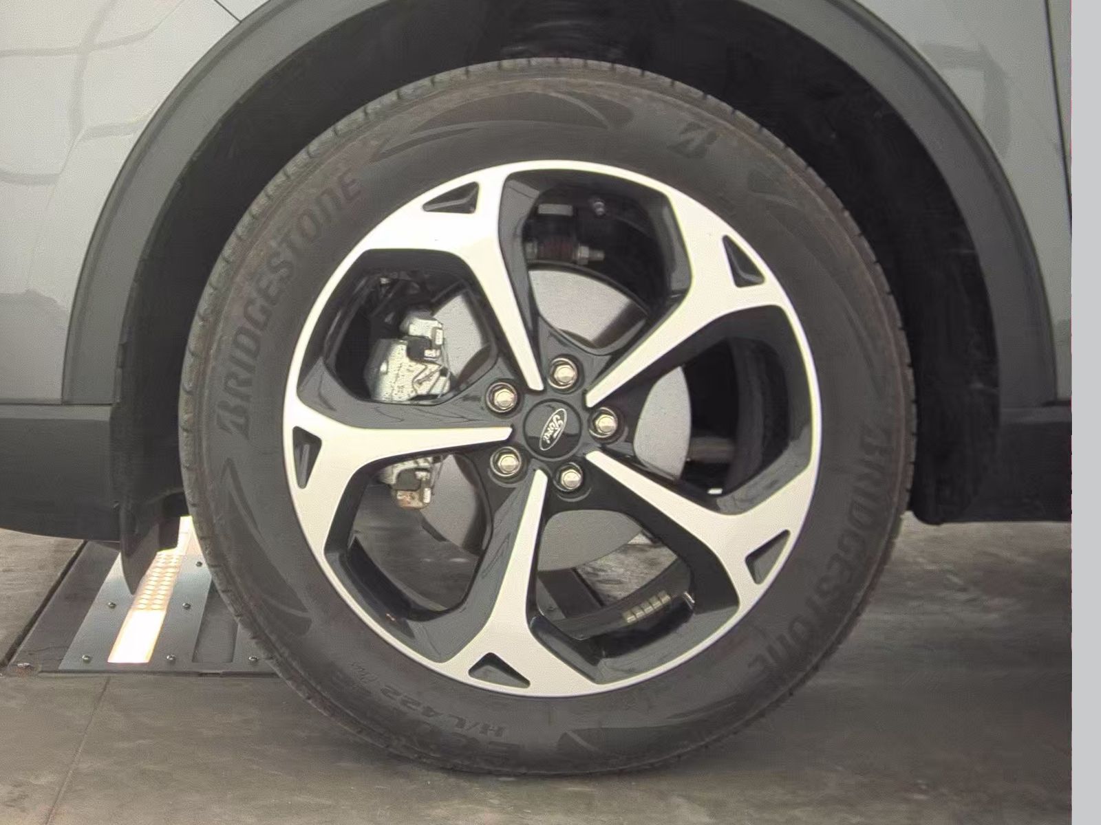 2025 Ford Escape Hybrid ST-Line Elite AWD