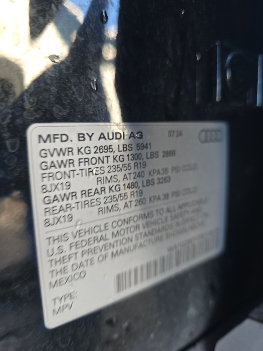 2024 Audi Q5 e Plug-In Hybrid S line Premium AWD