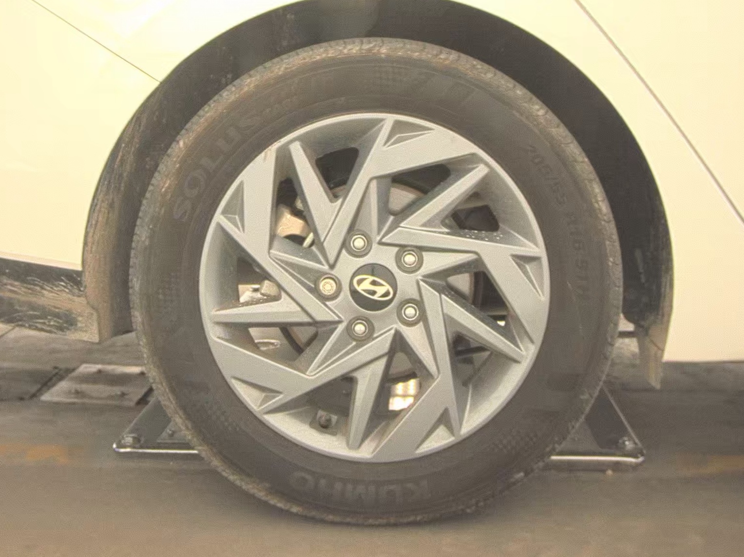 2024 Hyundai Elantra SEL FWD