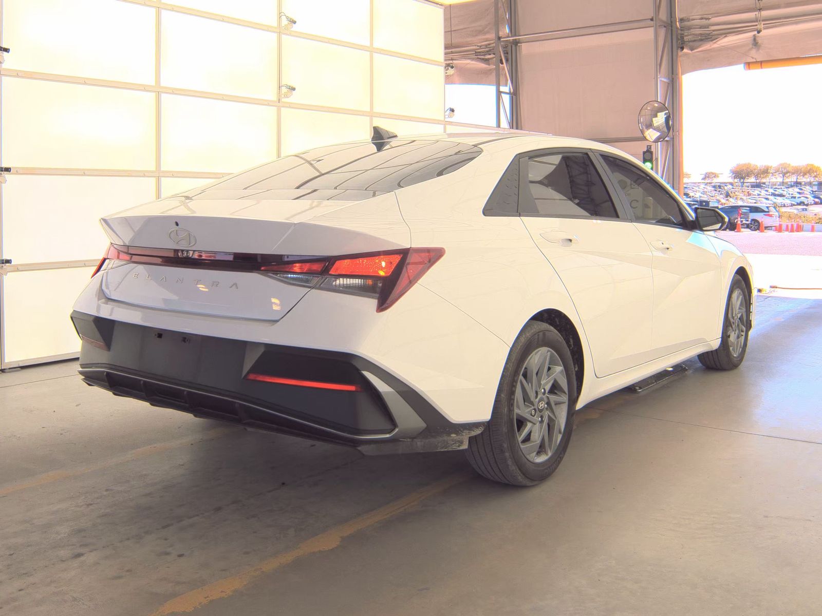 2024 Hyundai Elantra SEL FWD