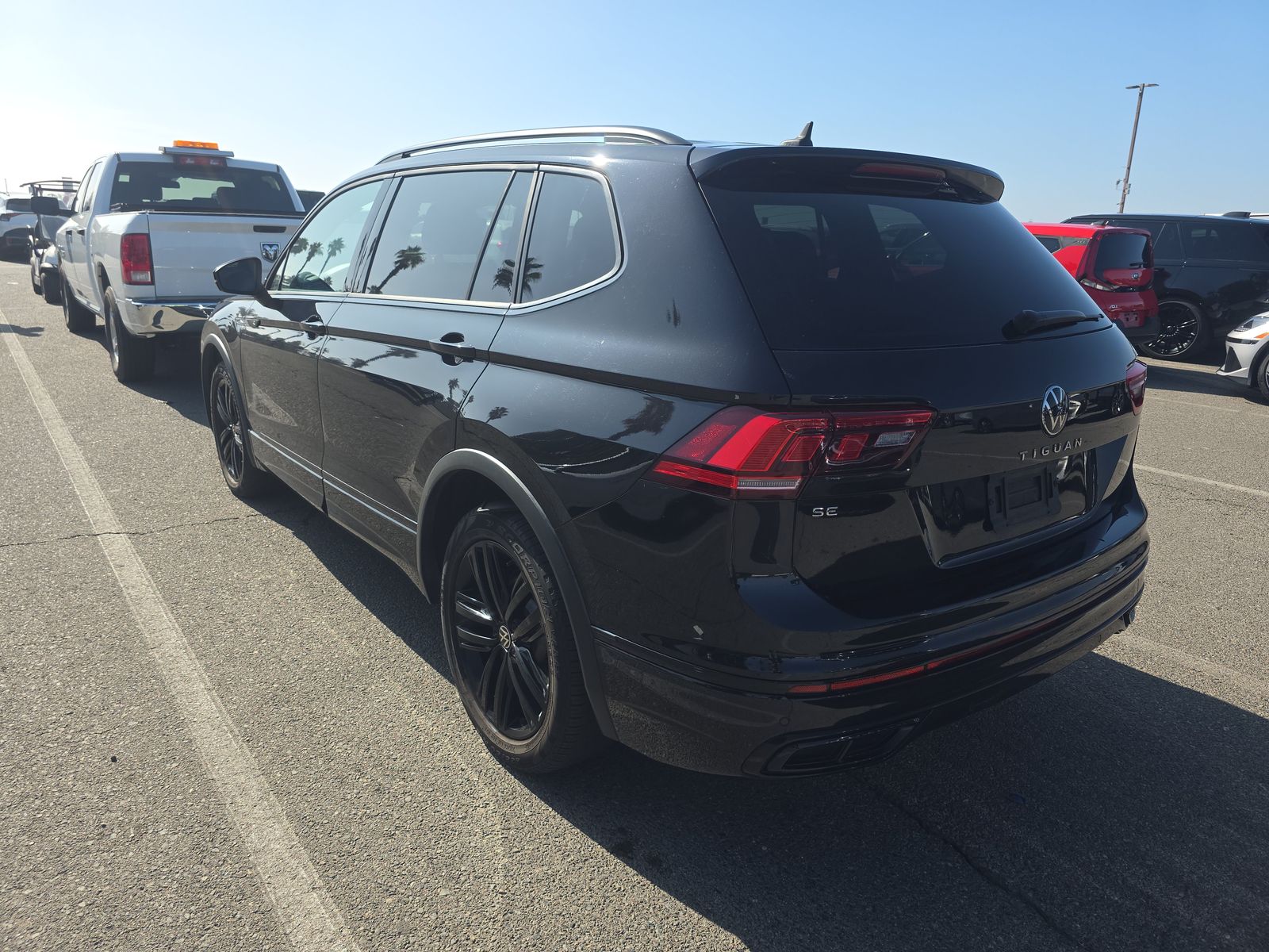 2022 Volkswagen Tiguan 2.0T SE R-Line Black FWD