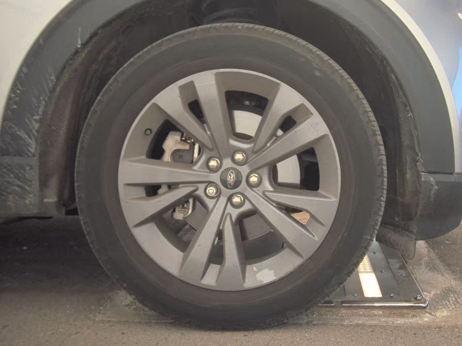 2023 Ford Explorer XLT AWD