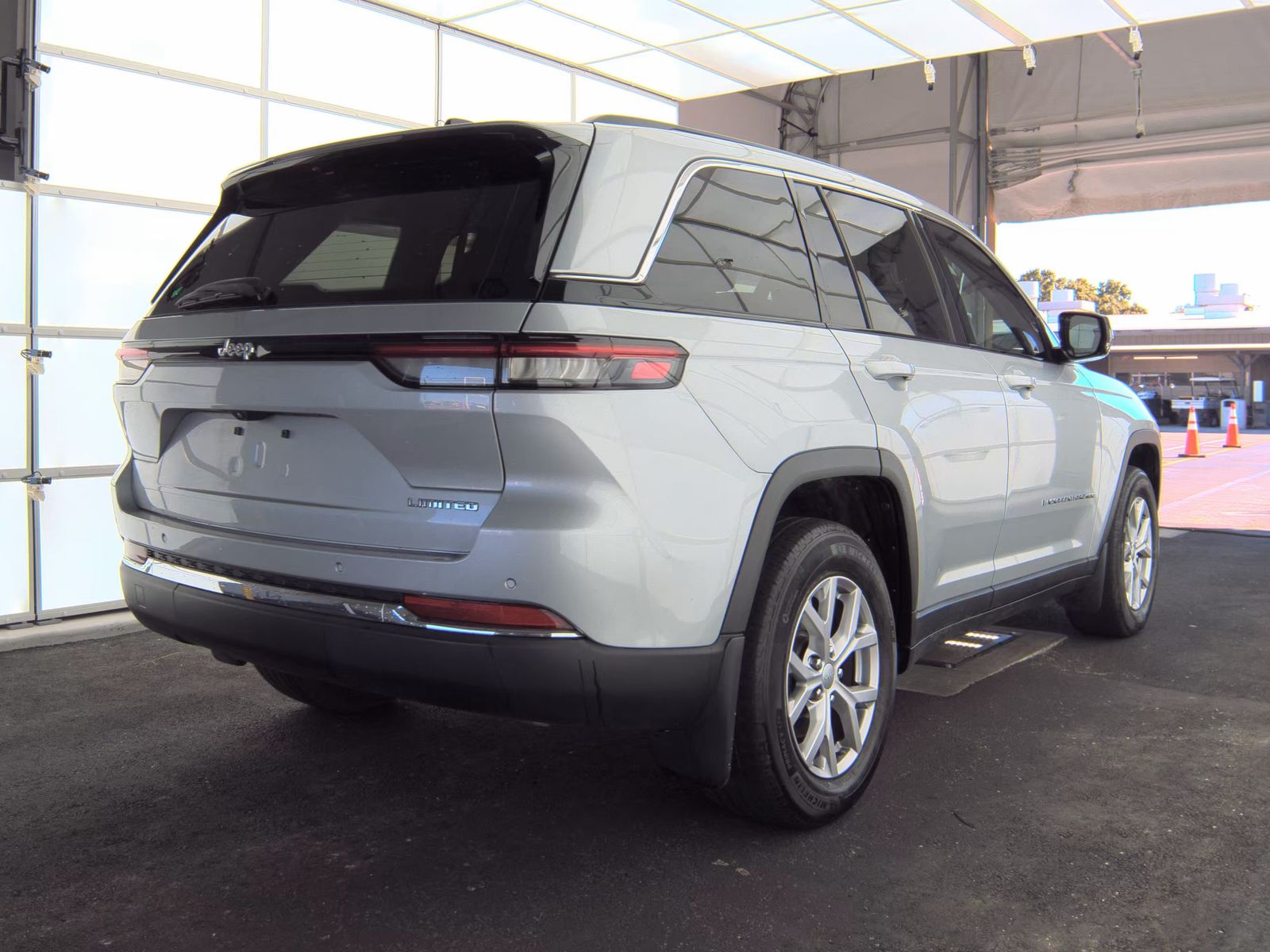 2022 Jeep Grand Cherokee Limited RWD
