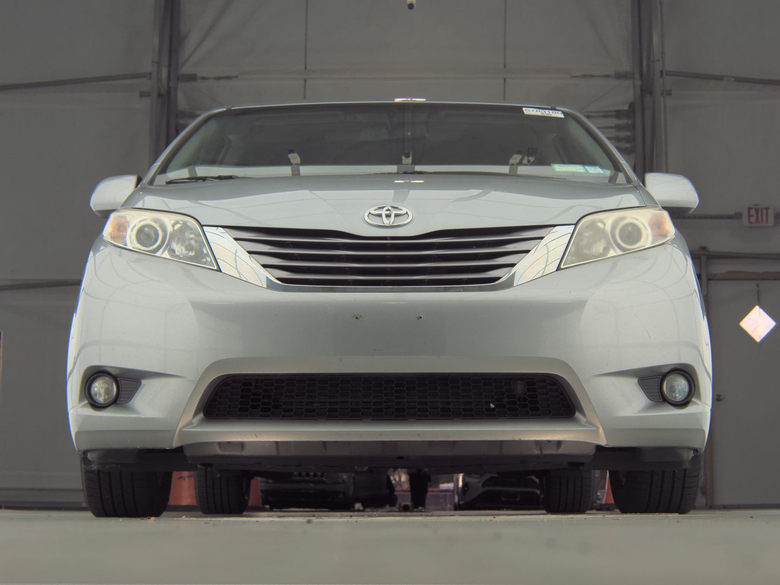 2017 Toyota Sienna XLE Premium FWD