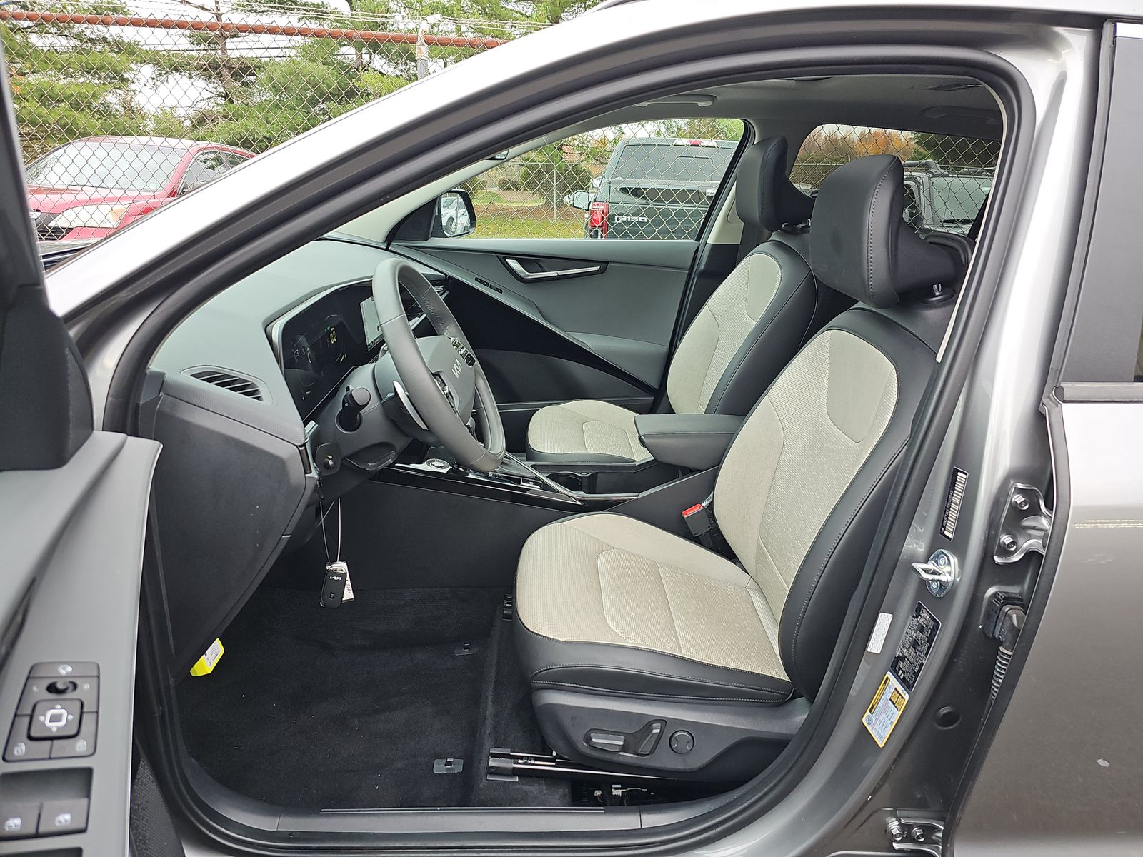 2024 Kia Niro SX Touring FWD