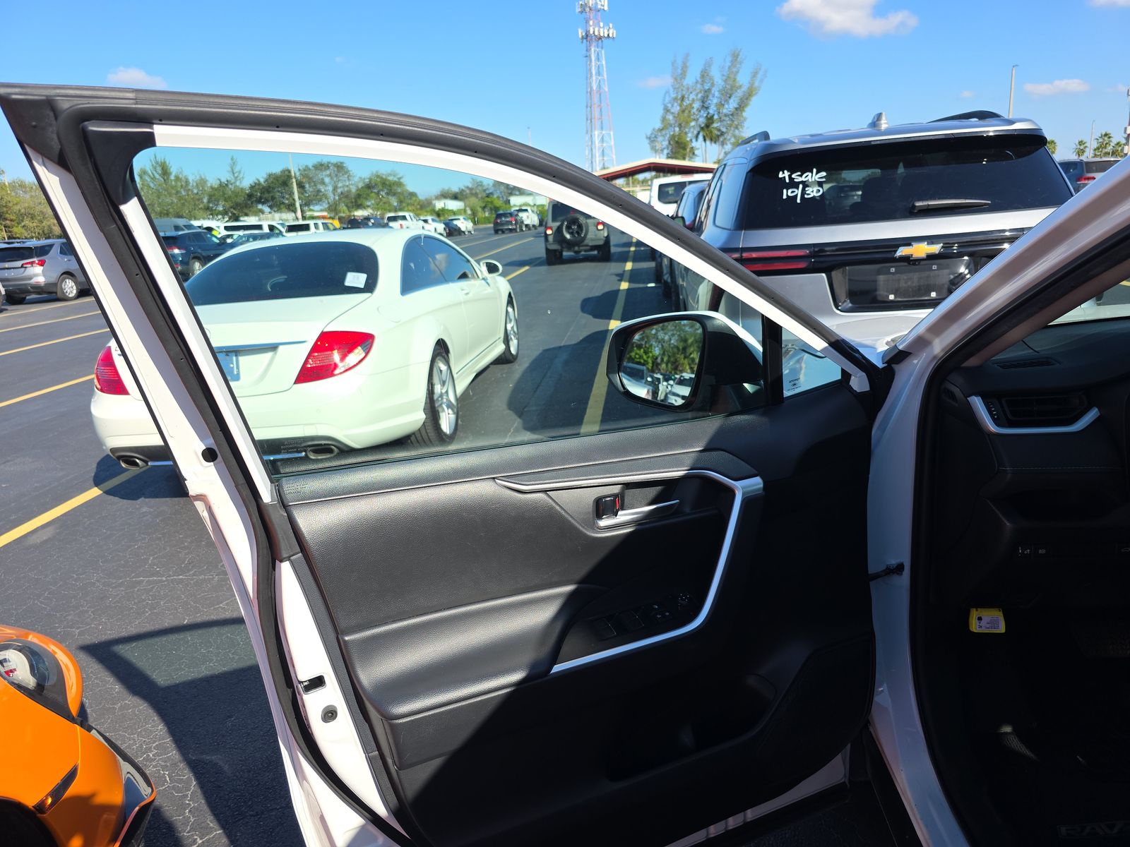 2023 Toyota RAV4 XLE AWD