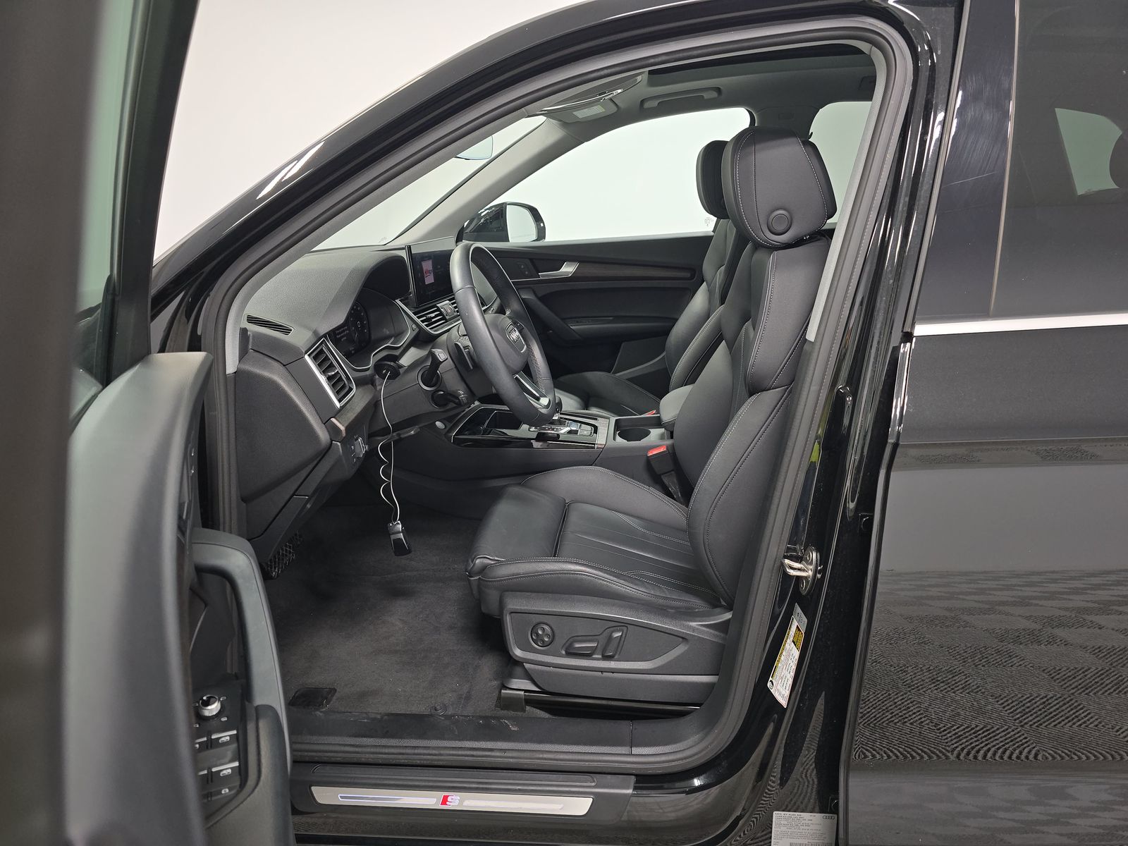 2024 Audi Q5 e Plug-In Hybrid S line Premium AWD