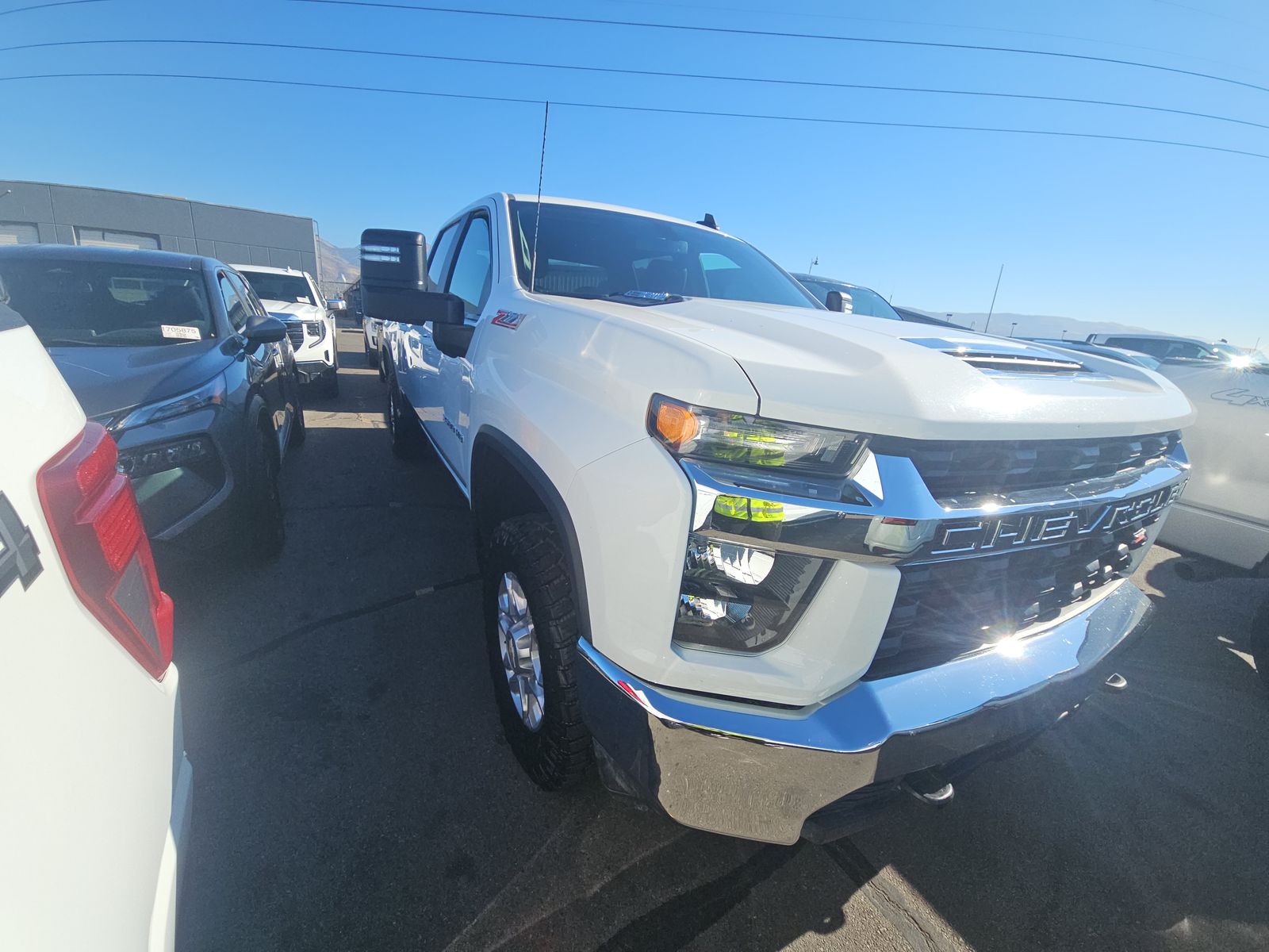 2023 CHEVY SILVERADO 2500 LT DIESEL WHITE SHORT BED SINGLE - Image 3