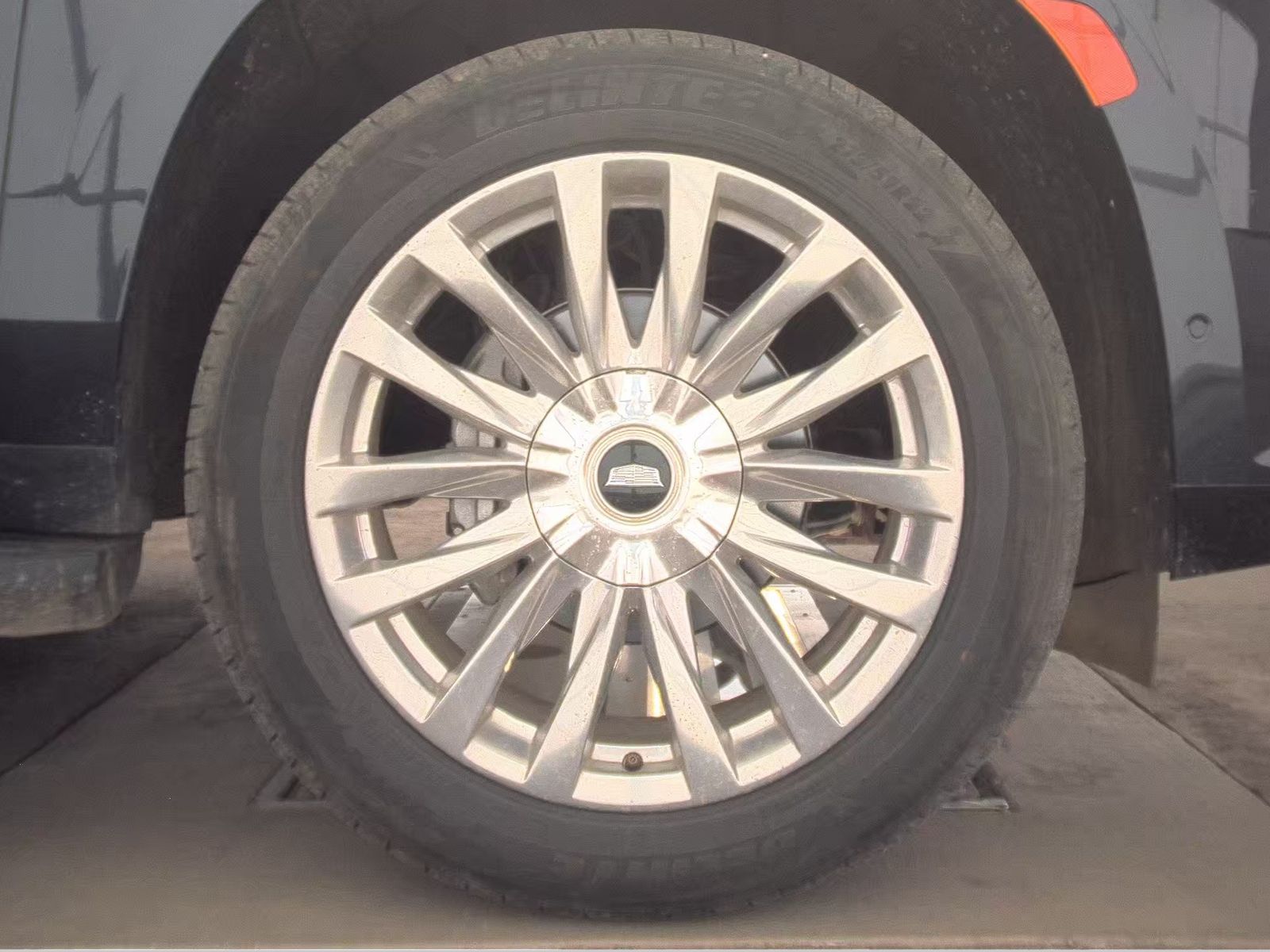 2023 Cadillac Escalade Premium Luxury AWD