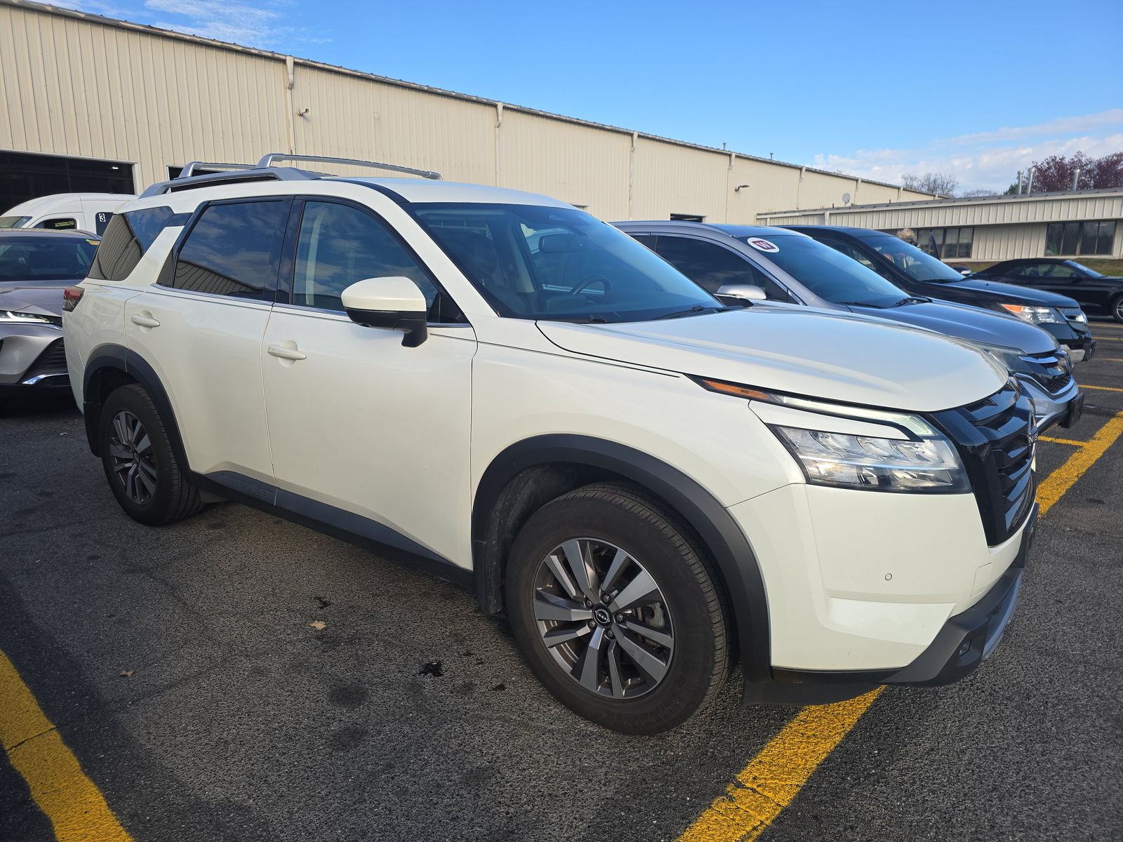 2022 Nissan Pathfinder SL AWD