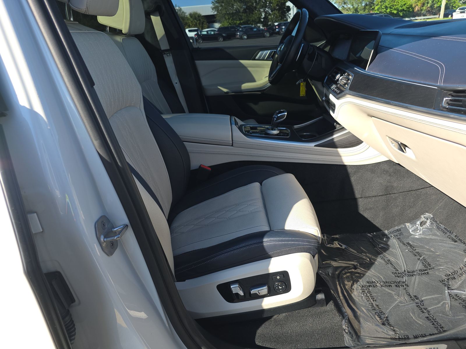 2022 BMW X7 xDrive40i AWD