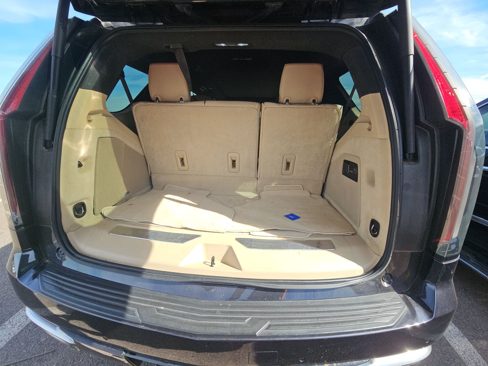 2023 Cadillac Escalade Premium Luxury AWD