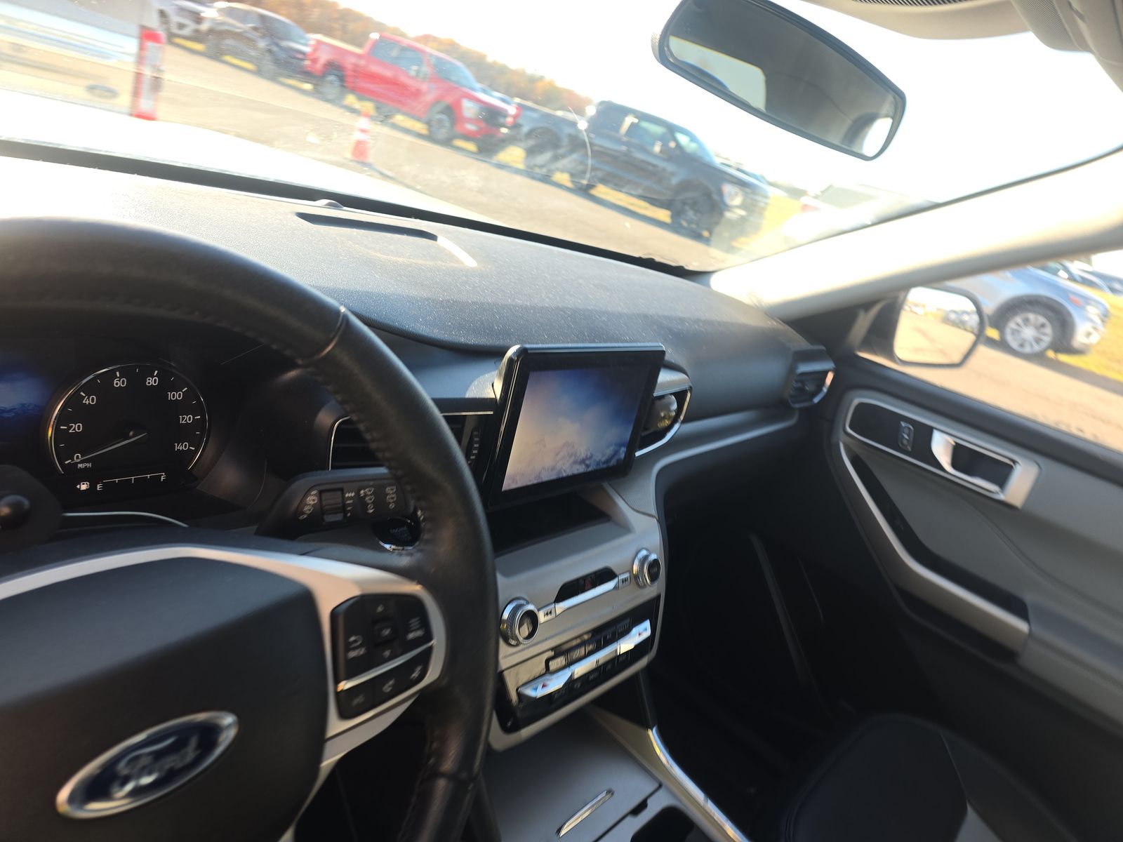 2023 Ford Explorer XLT AWD