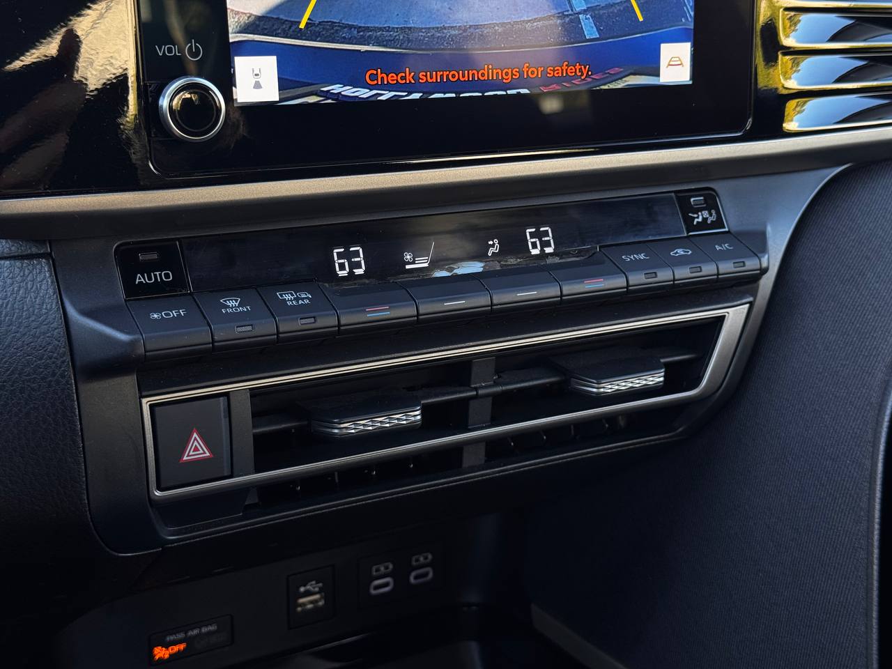 2025 Toyota Camry LE FWD