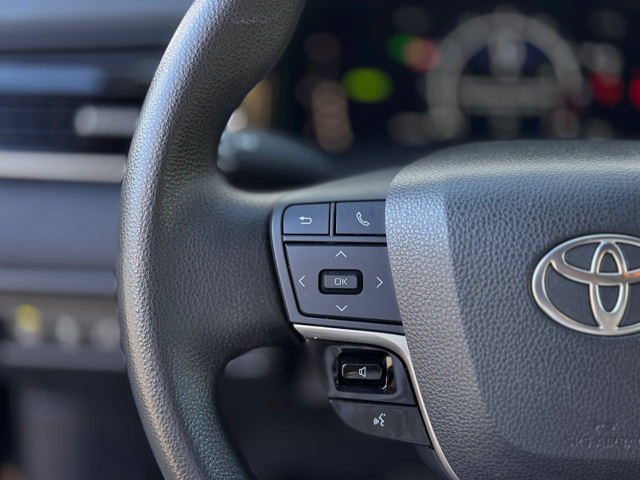 2025 Toyota Camry LE FWD