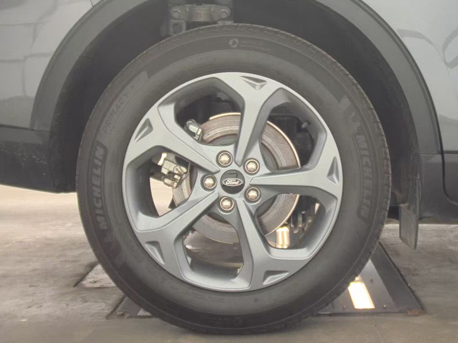 2025 Ford Escape Hybrid ST-Line FWD