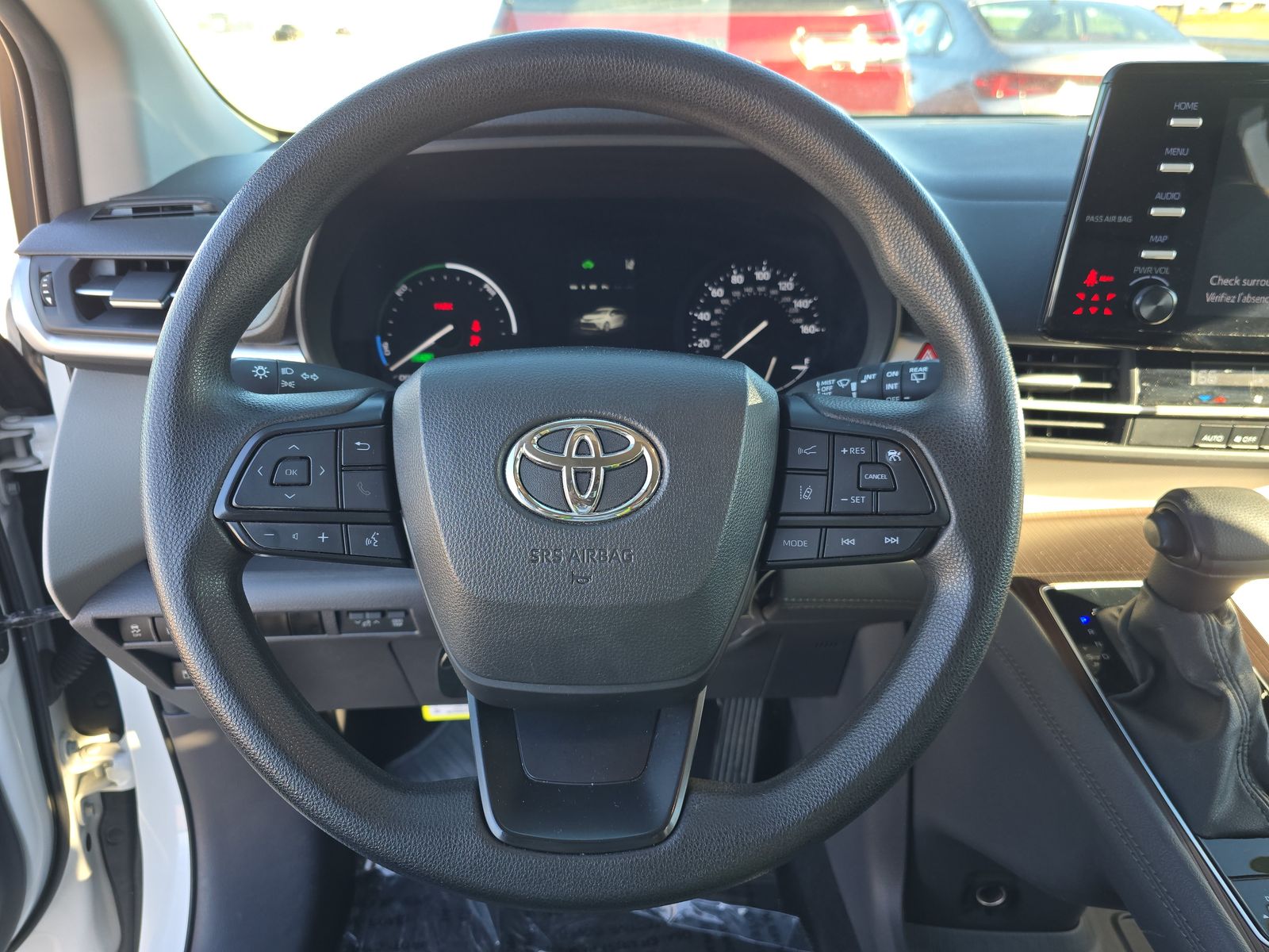 2024 Toyota Sienna LE FWD