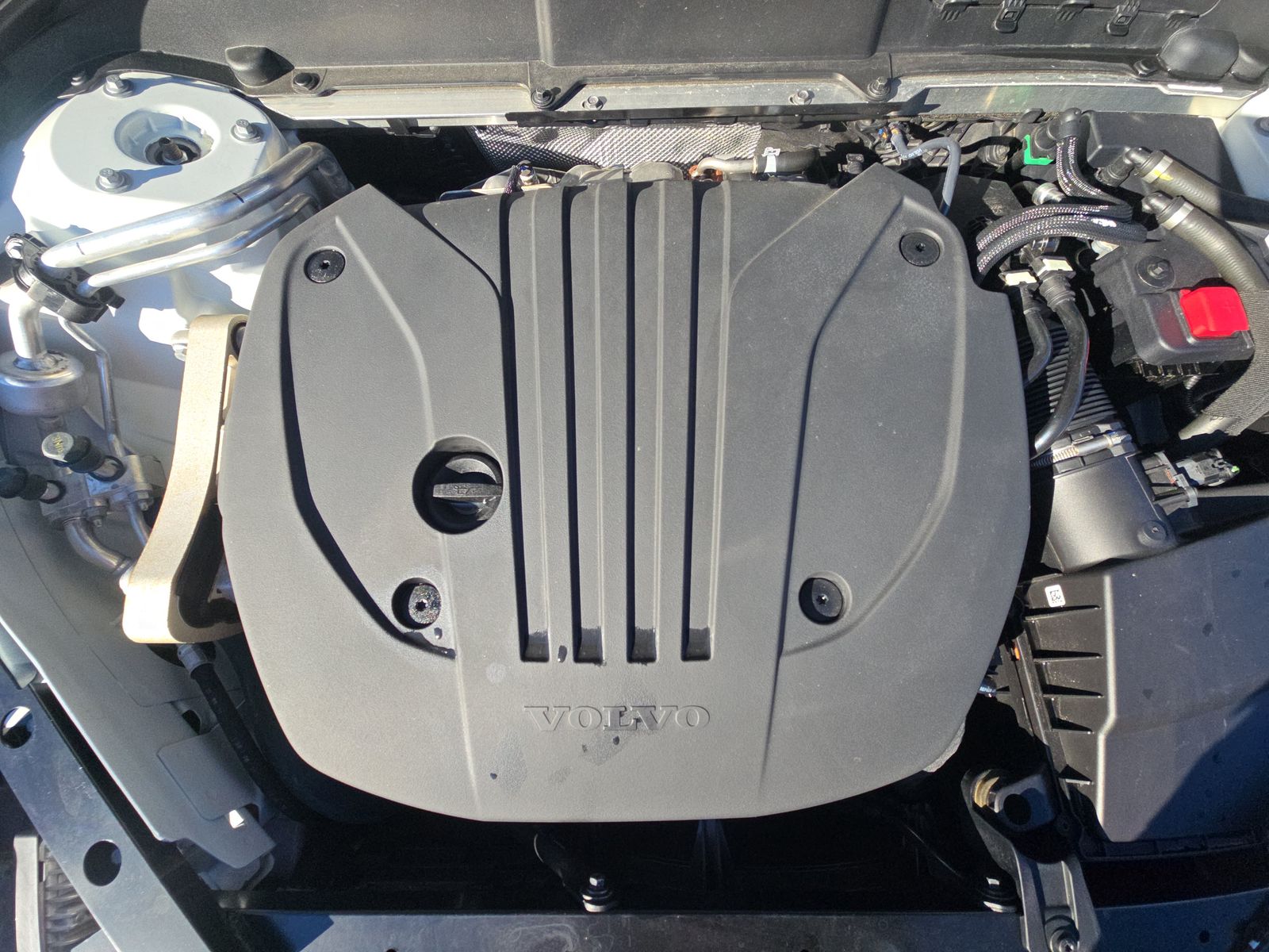 2022 Volvo XC60 B5 Momentum AWD