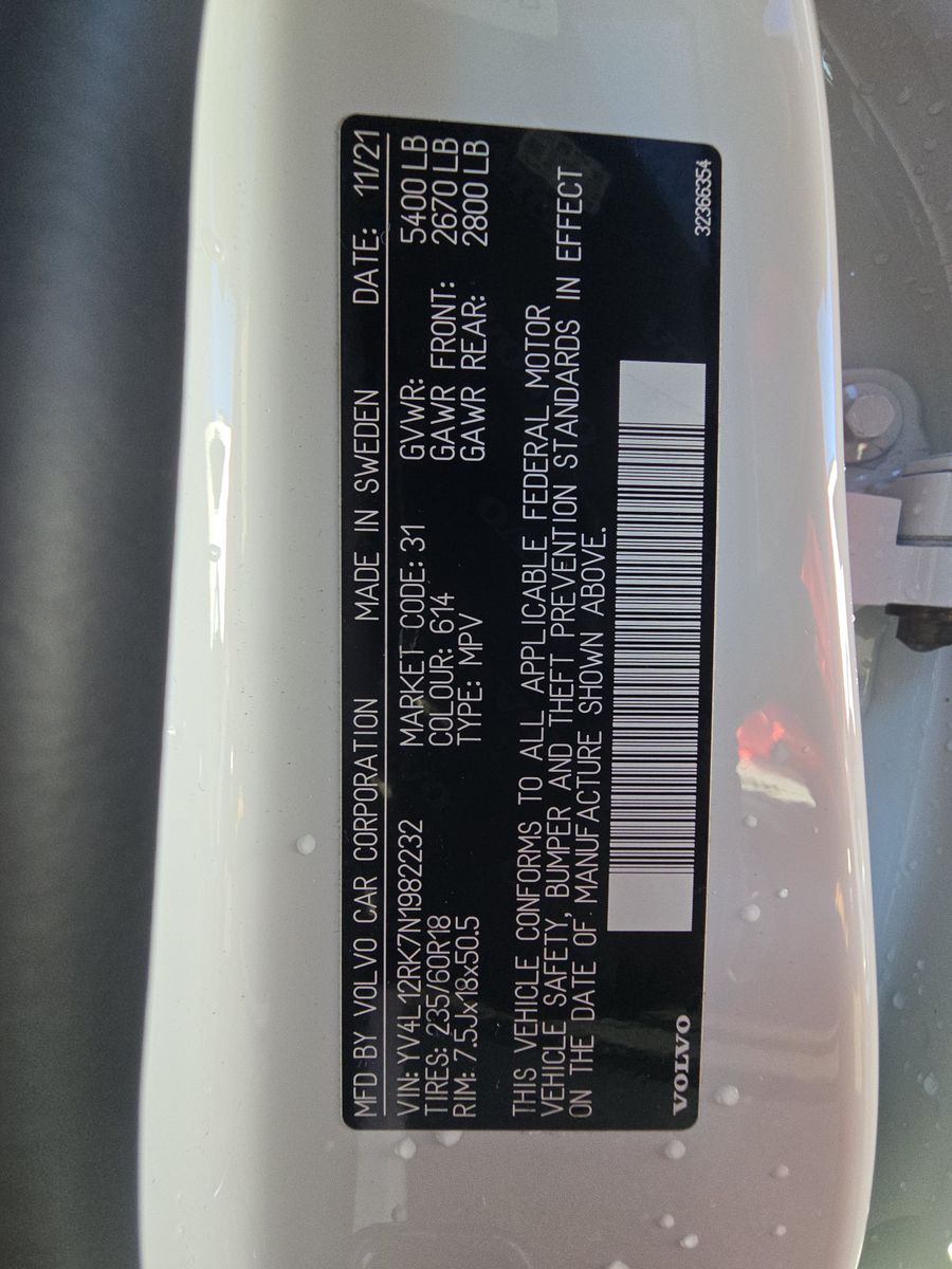 2022 Volvo XC60 B5 Momentum AWD