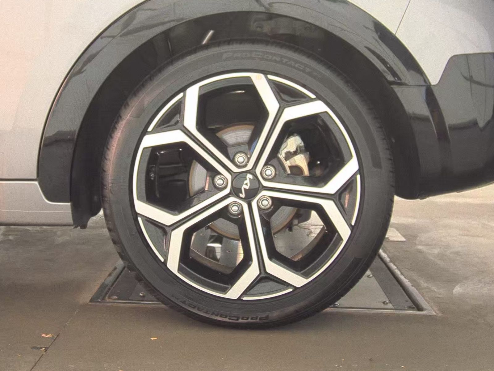 2024 Kia Niro SX Touring FWD