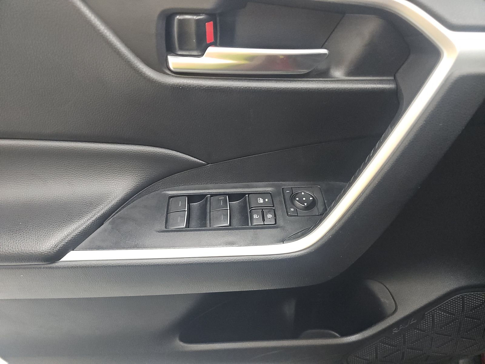 2024 Toyota RAV4 XLE Premium FWD