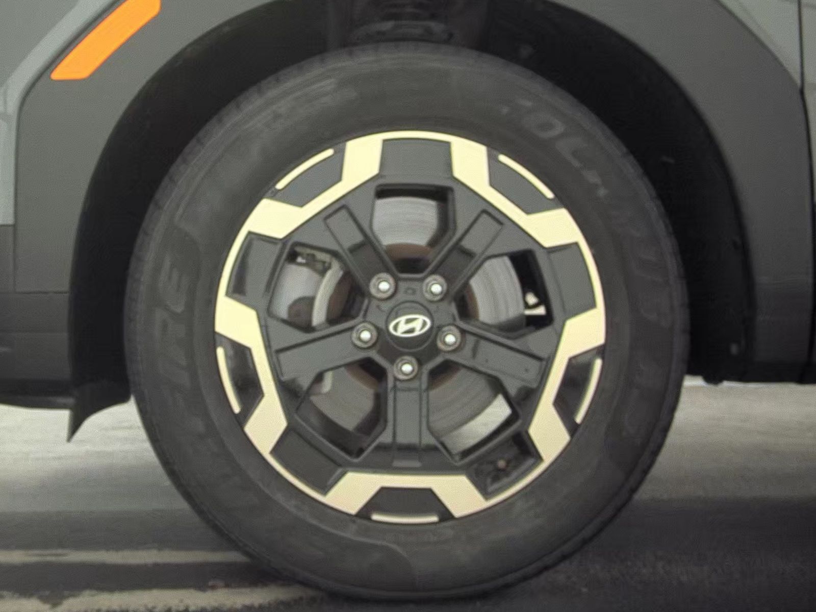 2025 Hyundai Santa Fe SE FWD