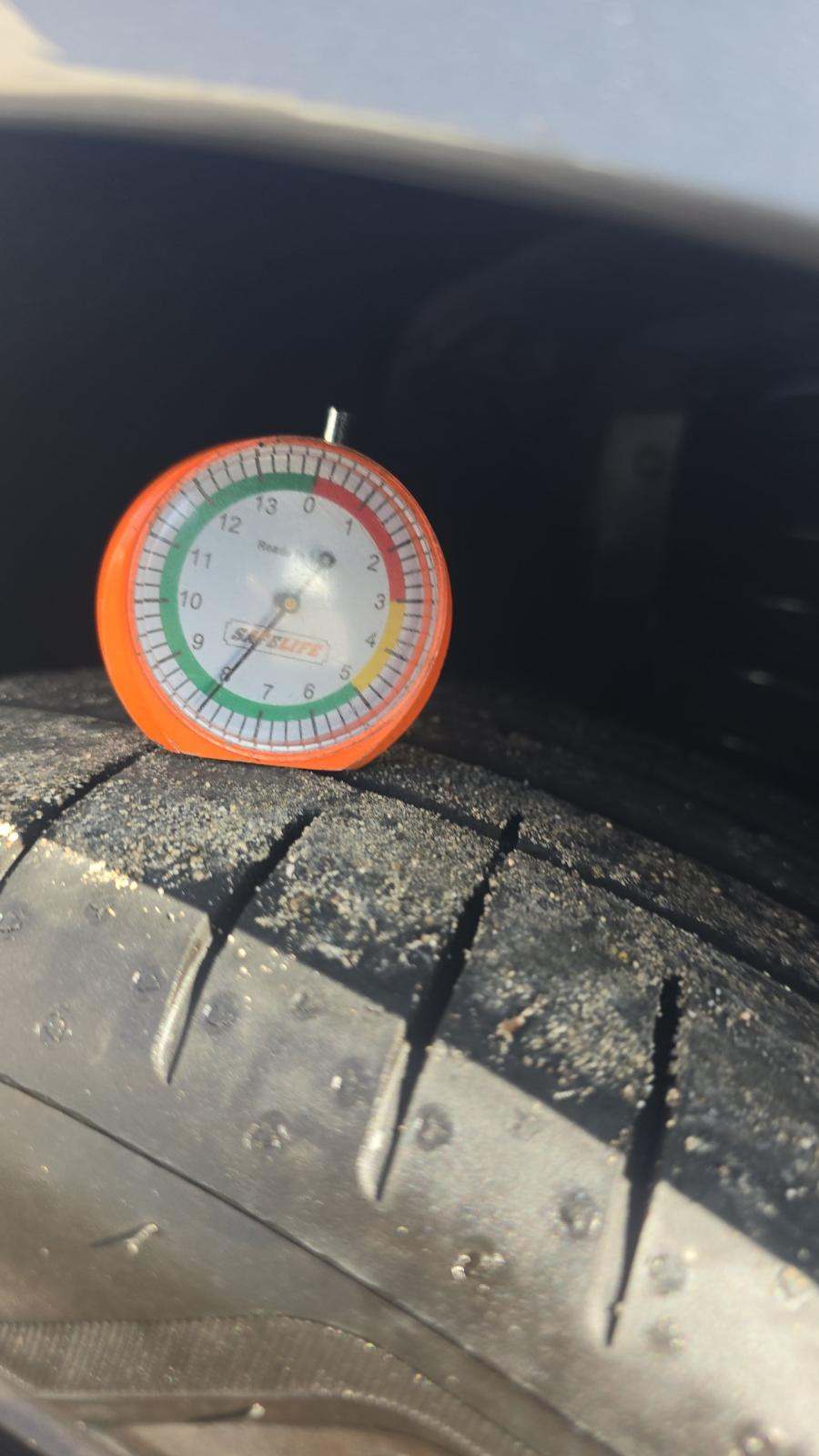 2024 Porsche 911 4 GTS Targa AWD