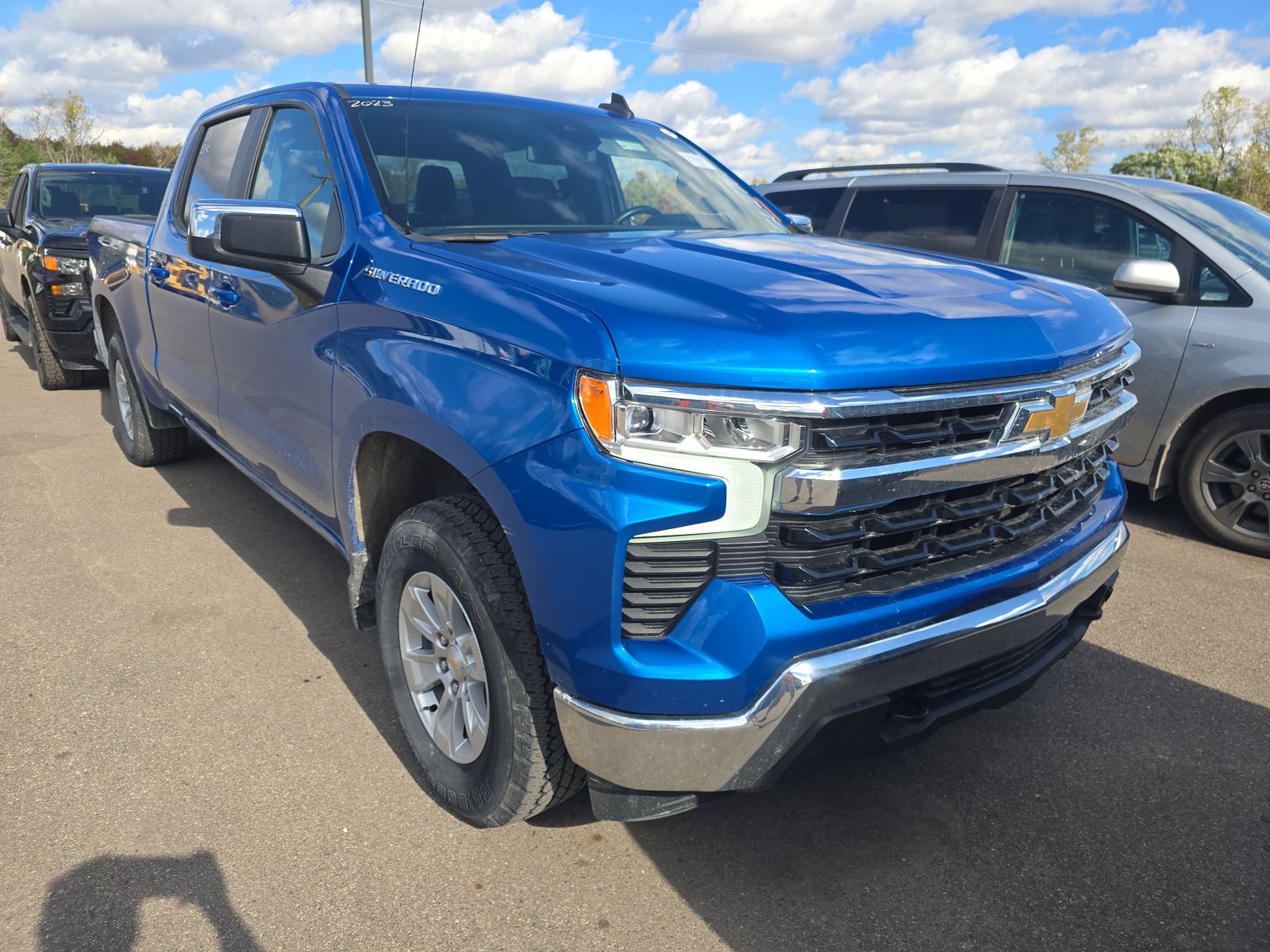 2023 Chevrolet Silverado 1500 LT AWD