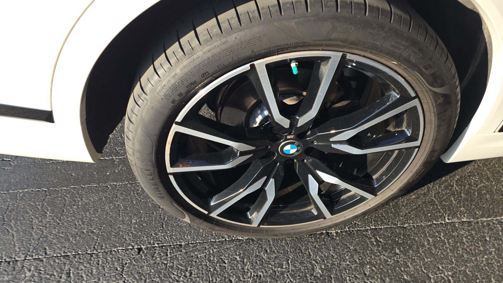 2022 BMW X7 xDrive40i AWD