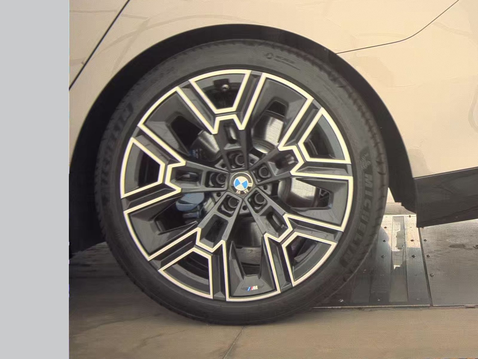 2024 BMW 5 Series 530i RWD