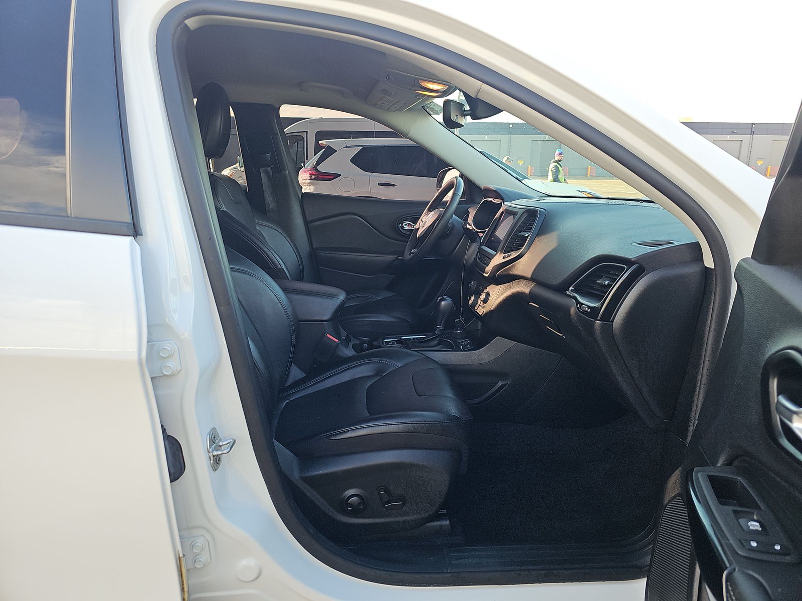 2023 Jeep Cherokee Altitude Lux AWD