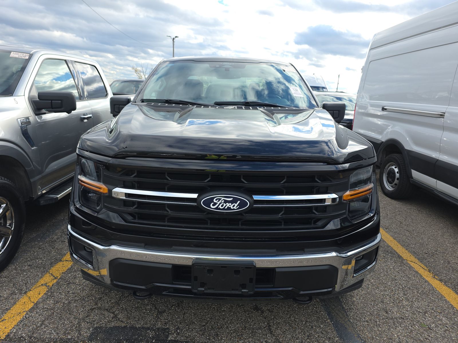 2024 Ford F-150 XLT AWD